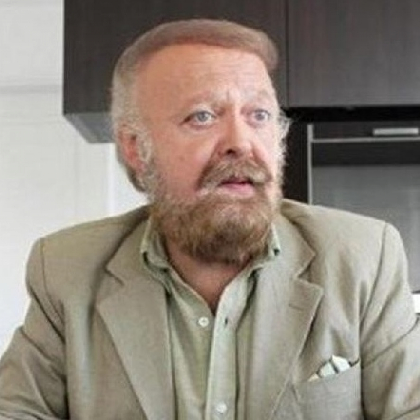 Luis Vicat @lvicat (Abogado, Lic. en Seguridad, Excomisario Jefe del Área Especial de la Policía Bonaerense) @Hora15ECO