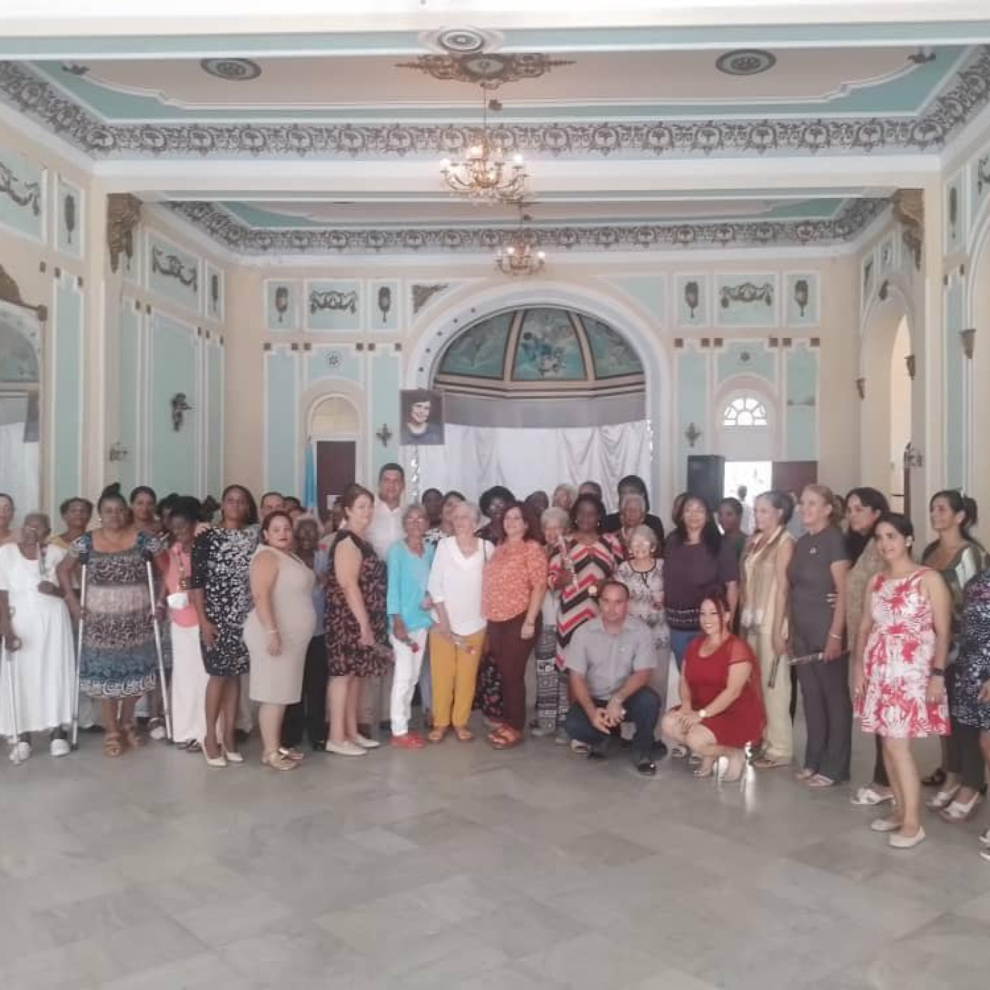 Entregan en Pinar del Río Distición 23 de Agosto y Sello 65 Aniversario de la Federación de Mujeres Cubanas