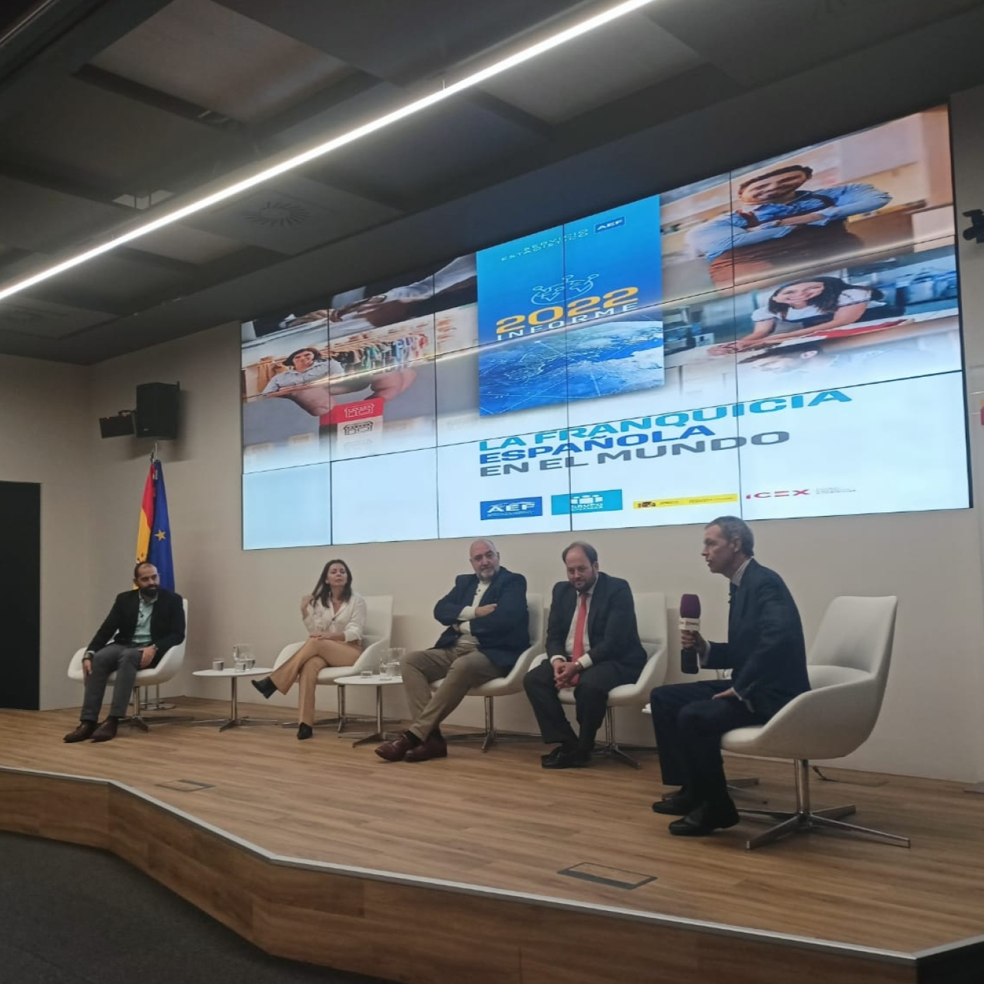 La AEF en los medios