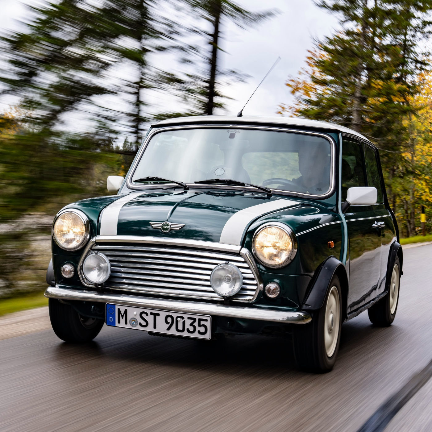De coches utilitarios a bestias: Los magos Abarth y Cooper