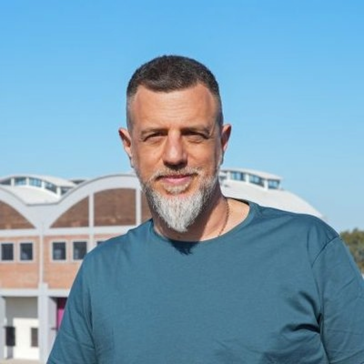 Diego Kravetz @diegokravetz Jefe de Gabinete y responsable de Seguridad del Municipio de Lanús @lanusmunicipio