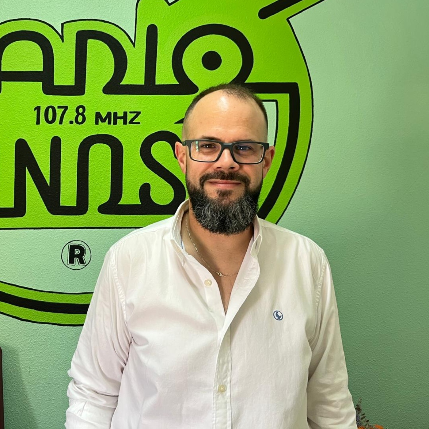 Charla informativa sobre el proceso de regularización extraordinaria de migrantes episode artwork
