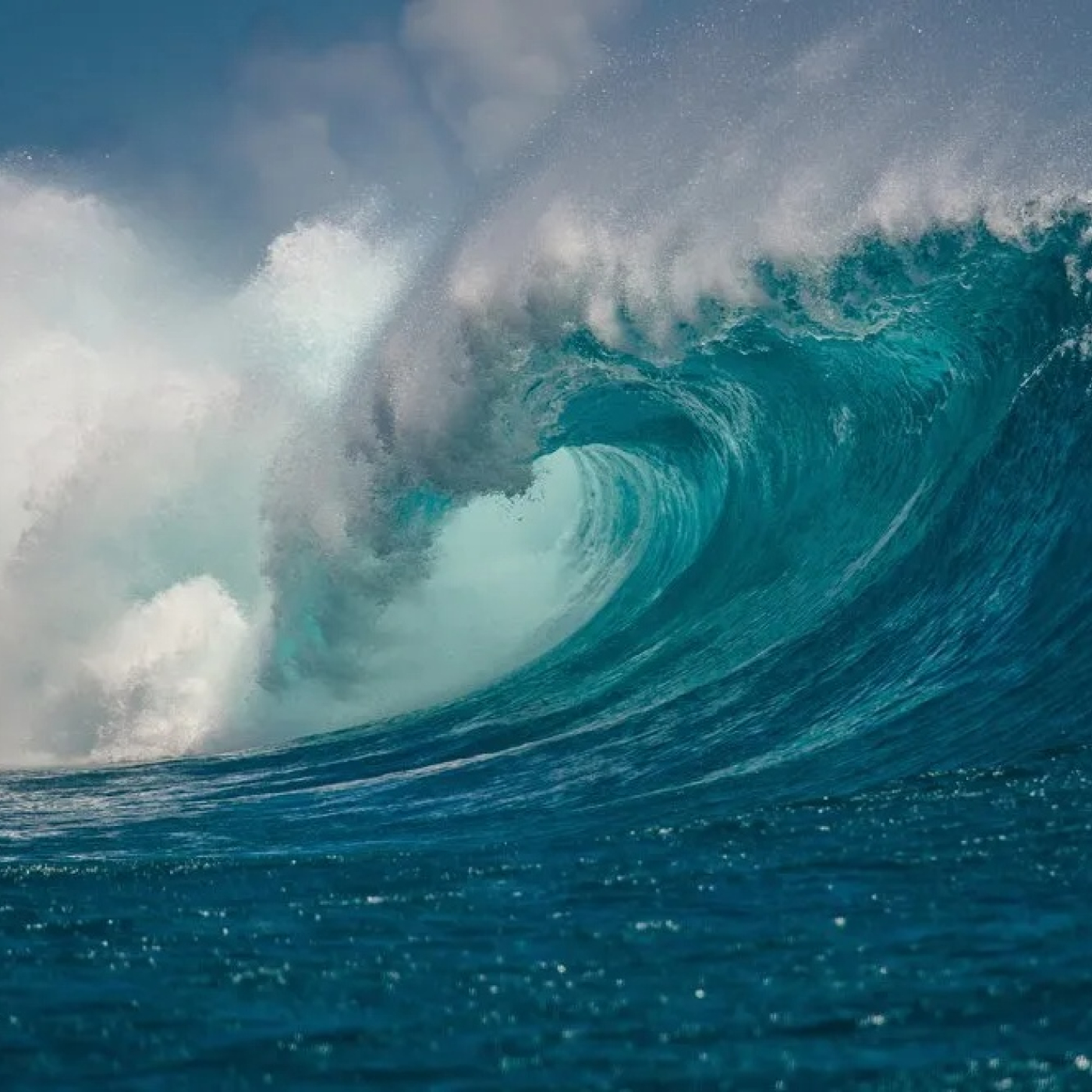 Planeta espectacular: 2- Olas Gigantes #documental #naturaleza #investigacion #podcast - podcast episode cover