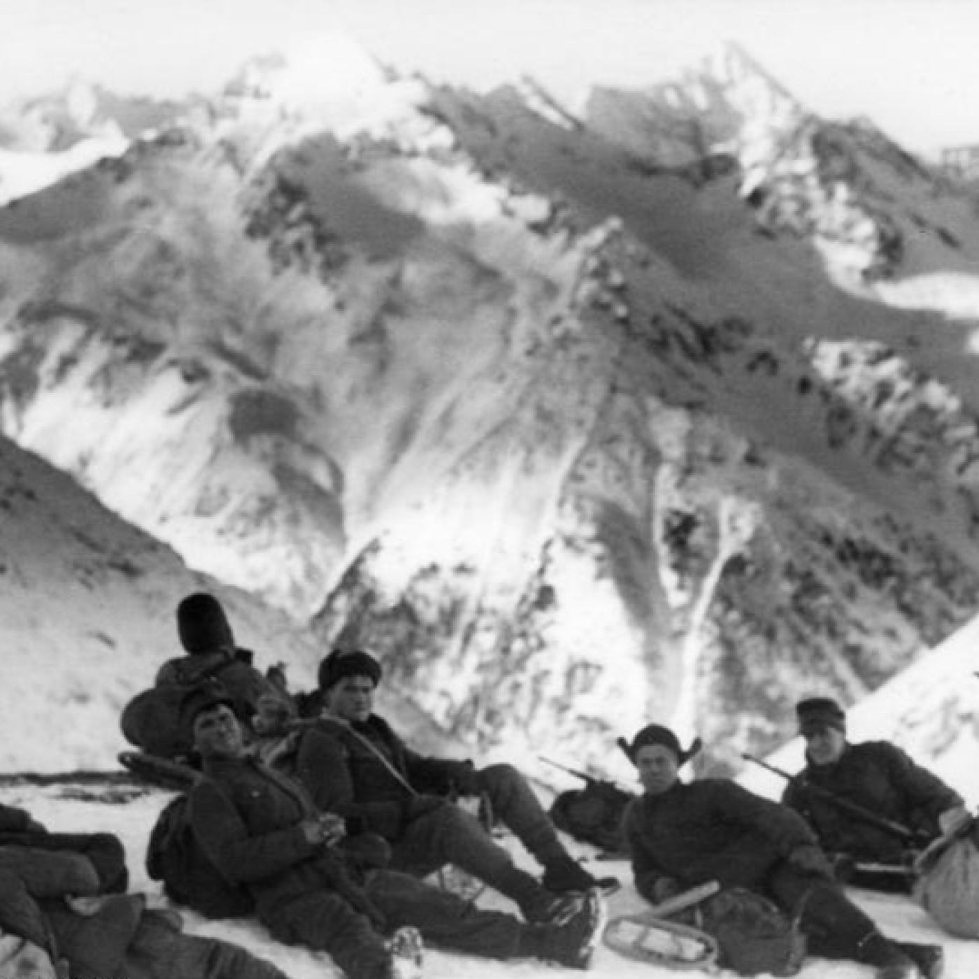 Escalar el monte Elbrus - Episodio exclusivo para mecenas episode artwork