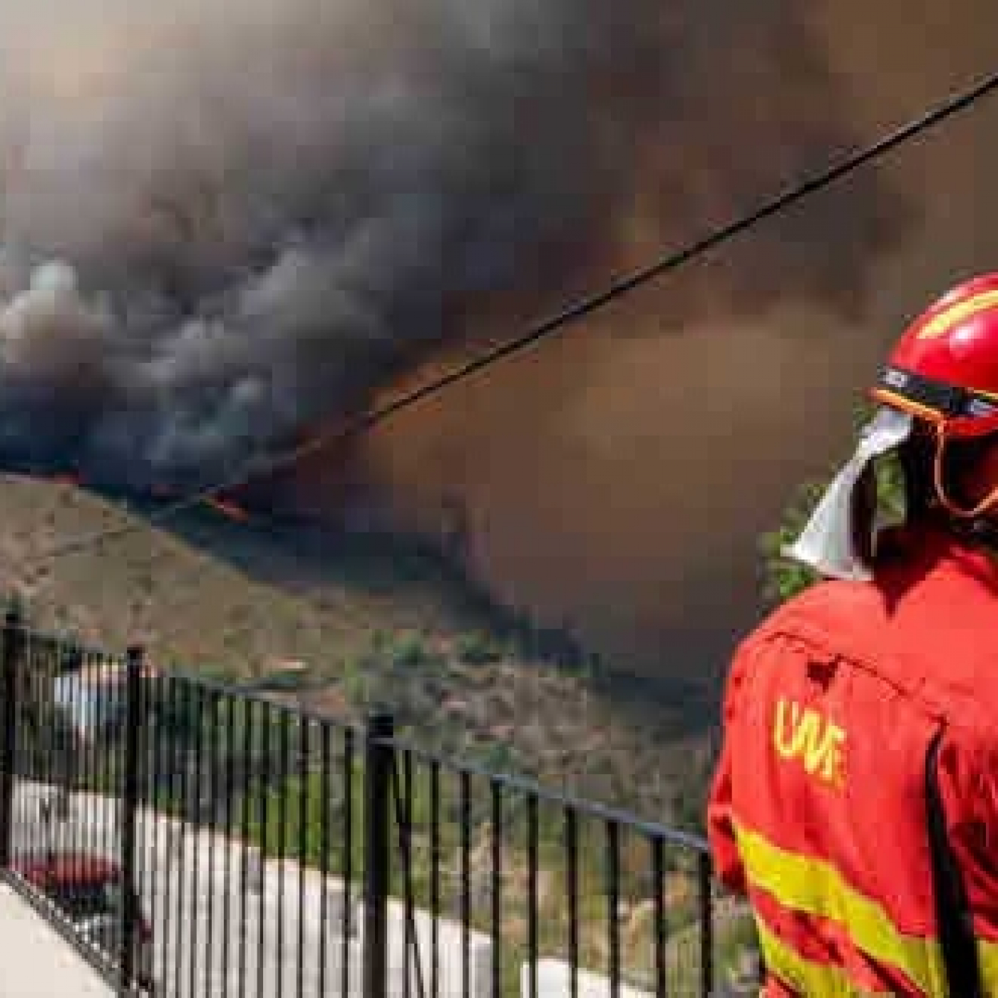 El foc arrasa l'Alt Palancia i deixa 3.000 evacuats i 15 ferits episode artwork