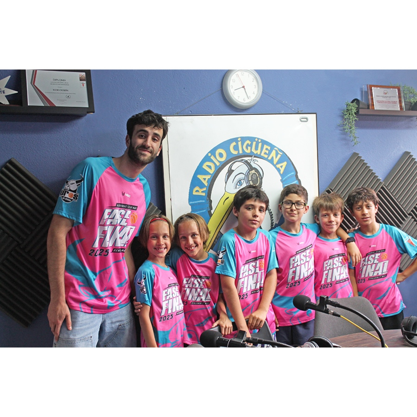 17-06-25 Entrevista al equipo benjamín de primer año de UROS de RIVAS episode artwork
