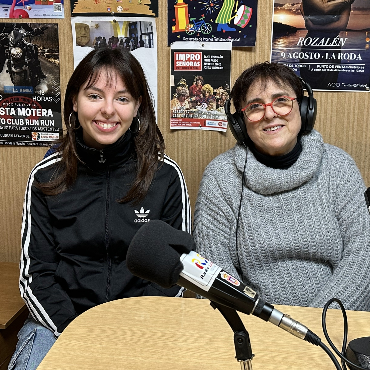 Entrevista a Lourdes Martínez Simarro. Cartel del Carnaval 2025 de La Roda (28-02-2025) episode artwork