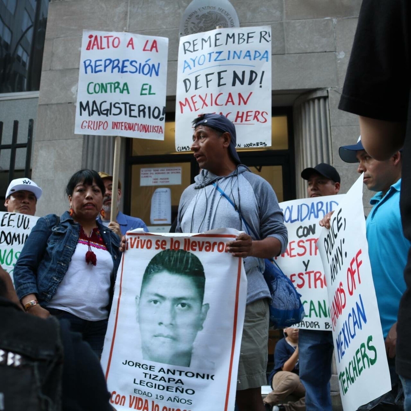 Programa Especial. La herida abierta de Ayotzinapa episode artwork