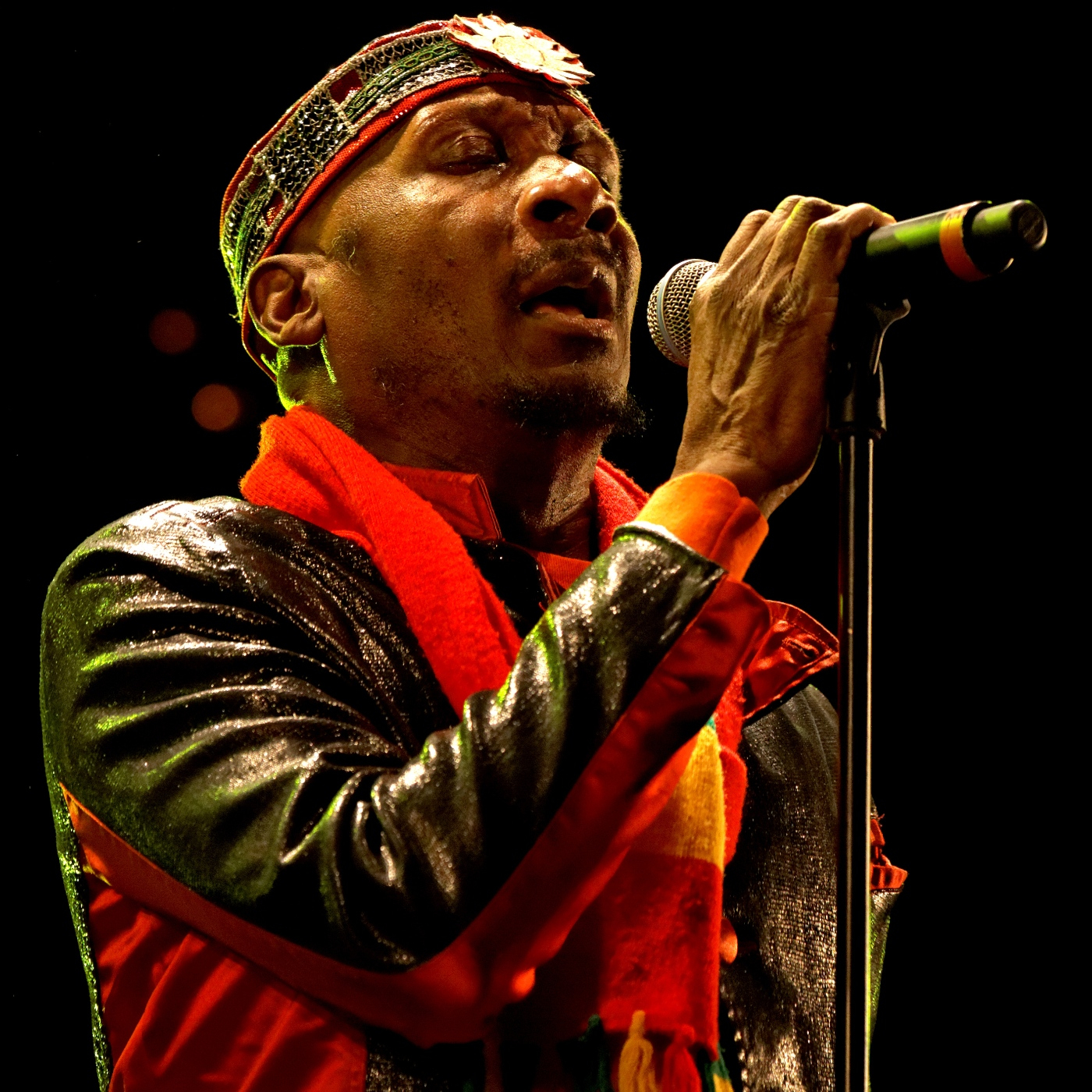 Dread Al Control Reggae Radio Show 25-11-2025