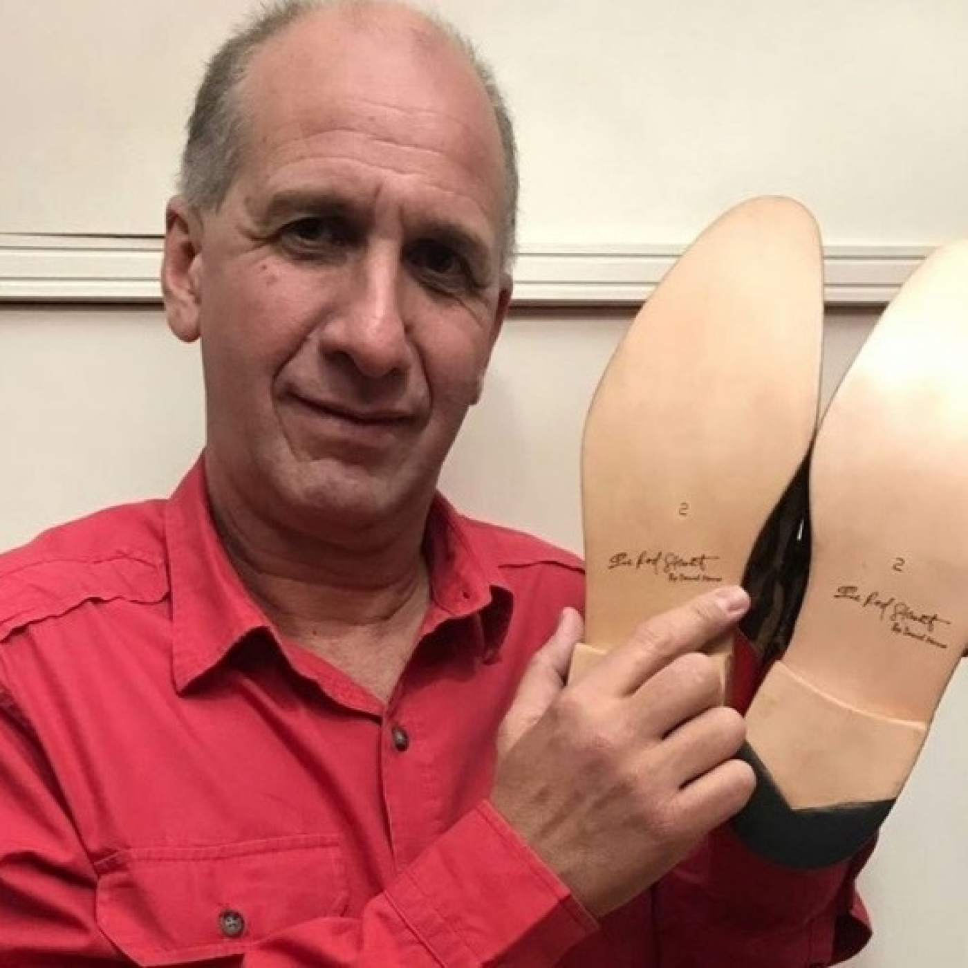 Daniel Marra, zapatero argentino de Rod Stewart Conexion 31-10-2025