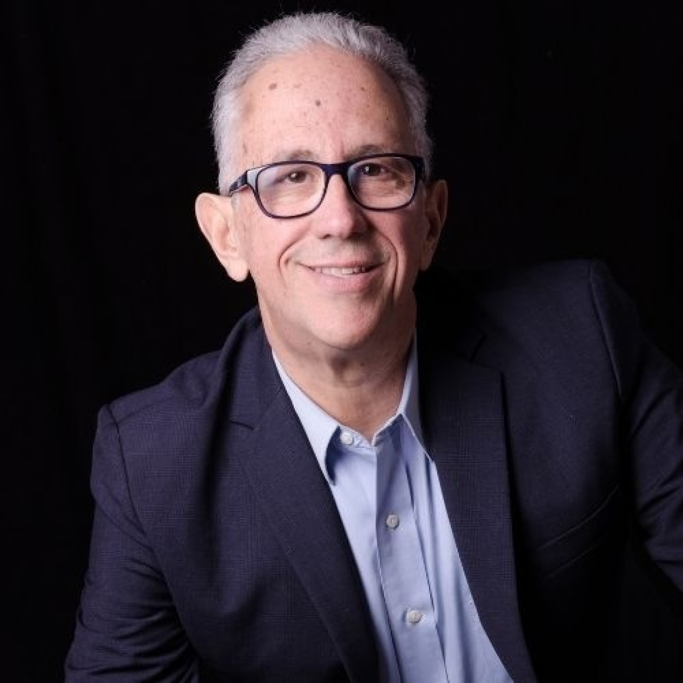 Carlos Rosales: Ventas, Liderazgo y Metidas de Pata Épicas episode artwork