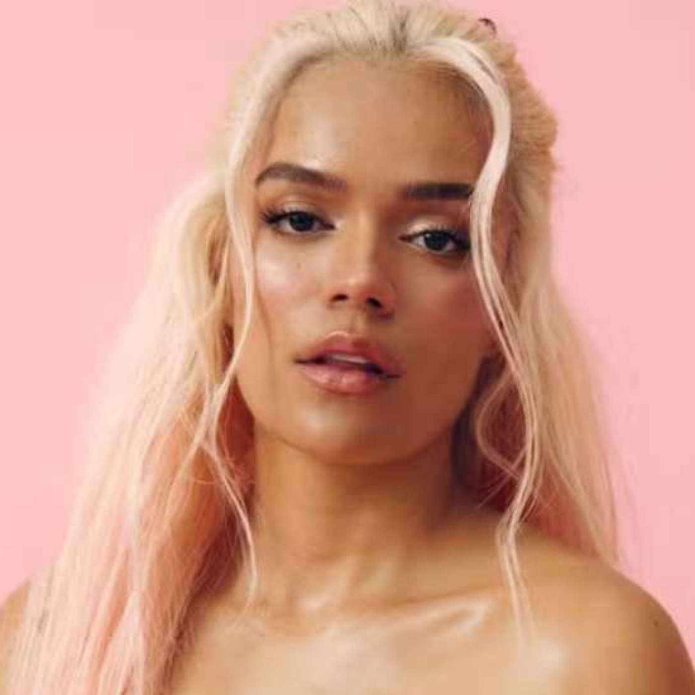 Ivonny bonita - Karol G episode artwork
