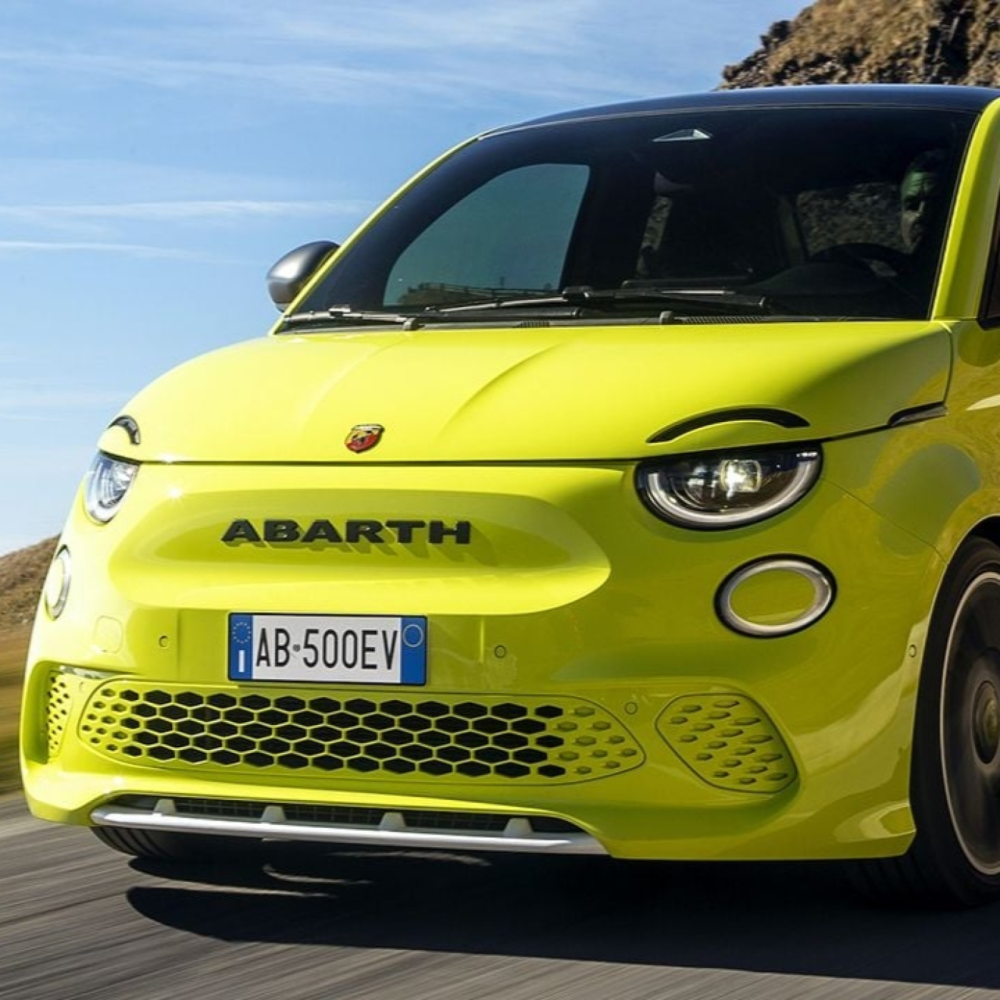 Abarth, eléctrico y con "rugido"... ¡lo que nos faltaba!