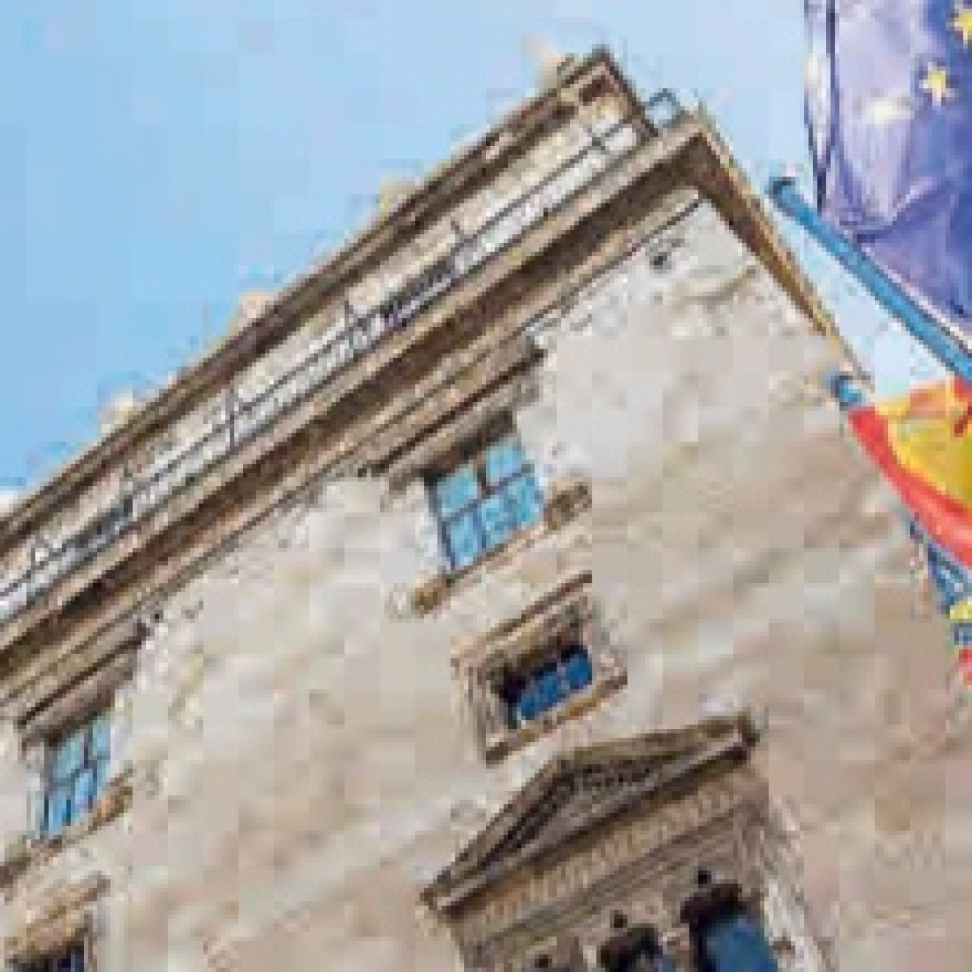 Experts descarten una recessió, però adverteixen dels costos en el taulell episode artwork