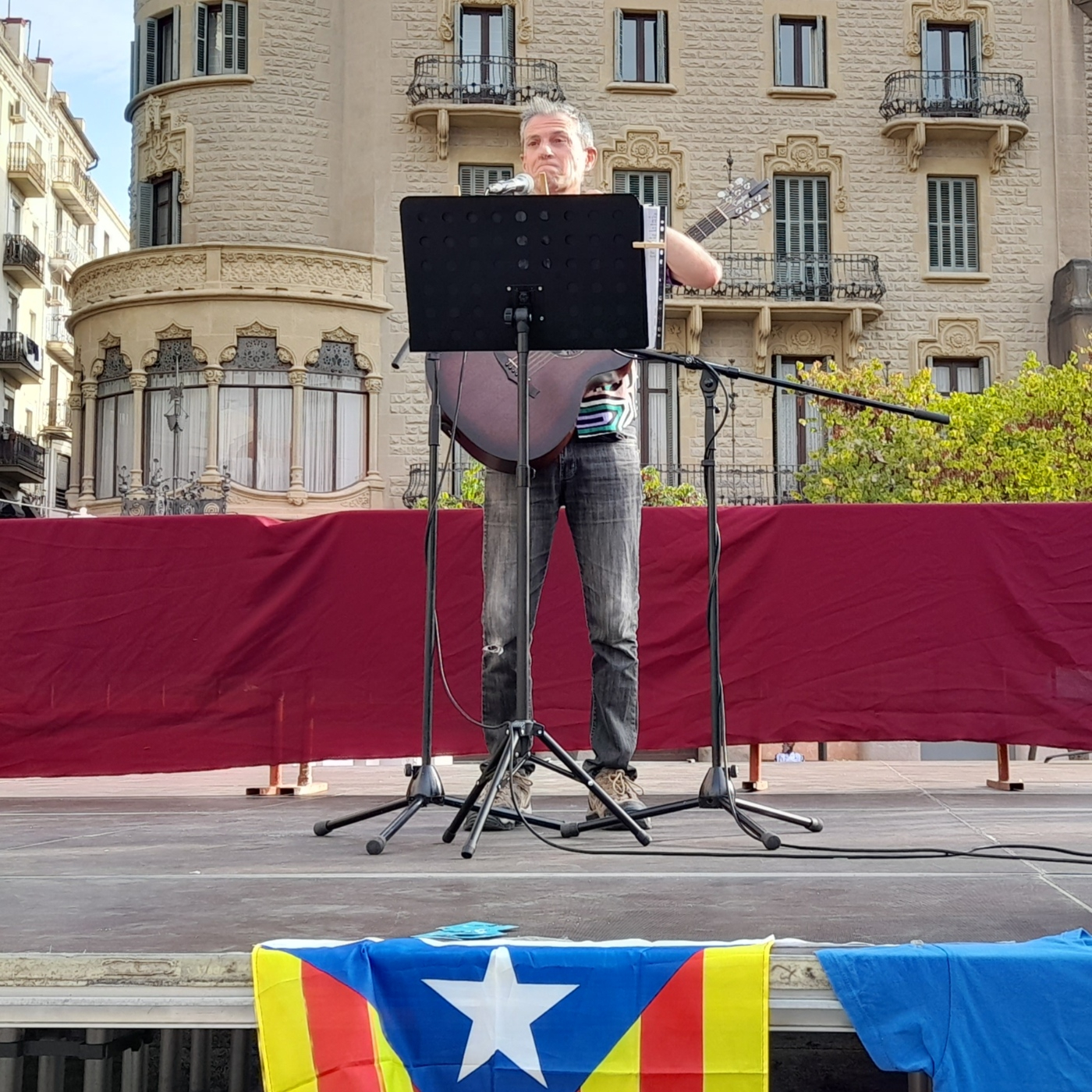 Caràtula