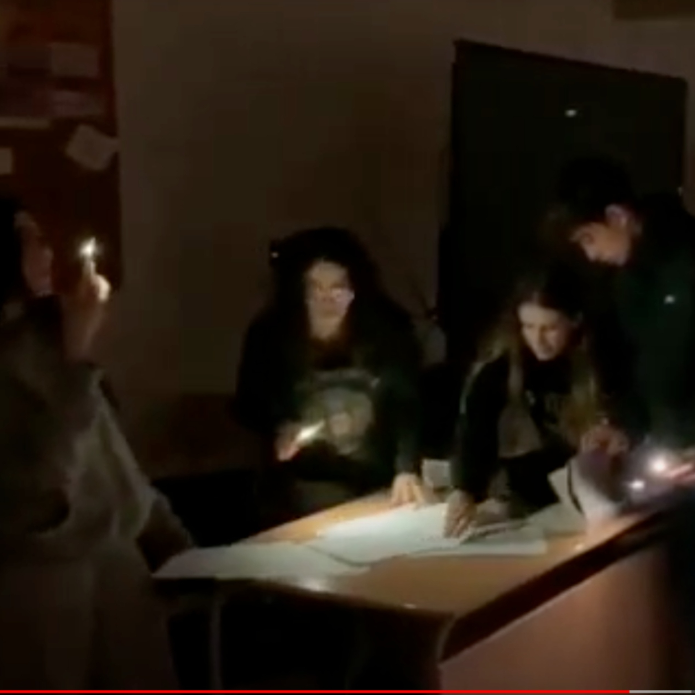 Una secció de por... L'alumnat d'ESO va guanyar un concurs de curtmetratges de terror episode artwork