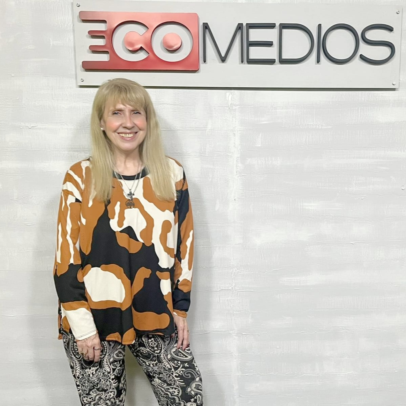 ALMAS GEMELAS LUZ PARA DAR con Maryhel Carmody y Equipo 25-2-2025