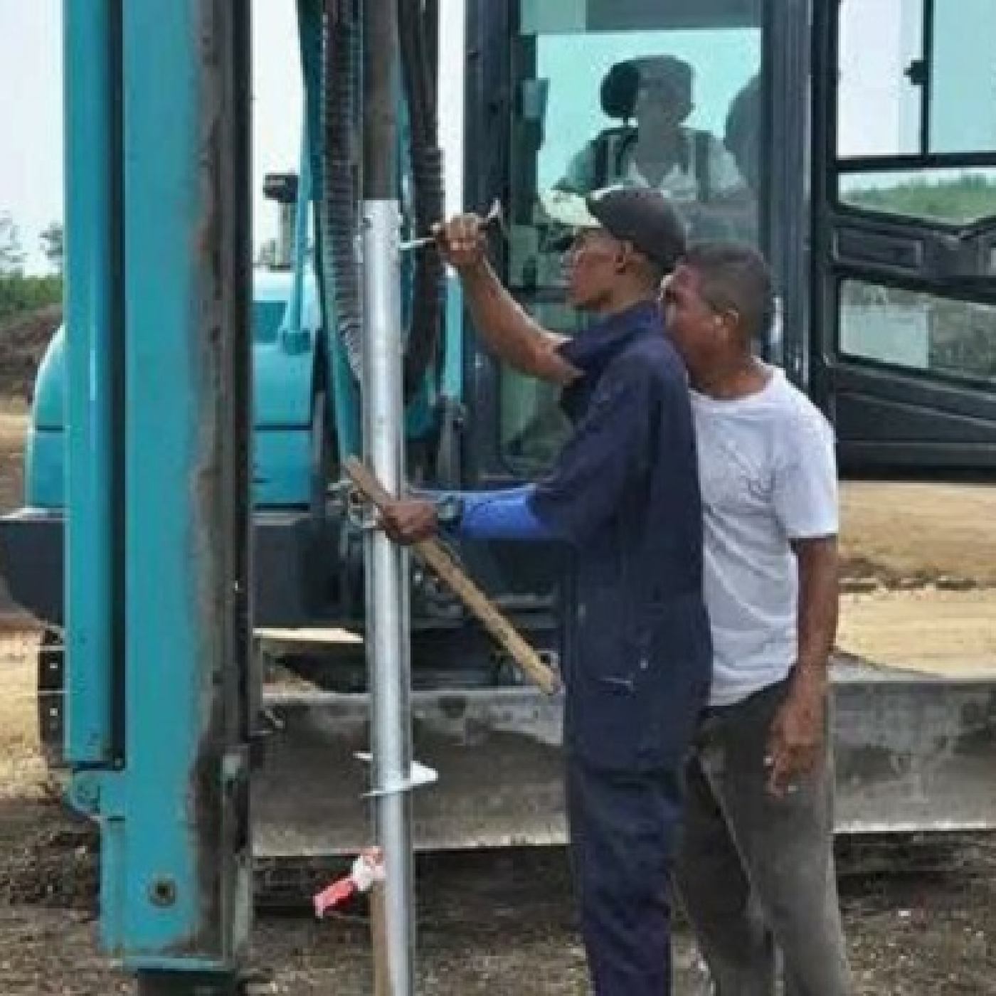 Ejecutan acciones constructivas en nuevo parque solar fotovoltaico de Bayamo