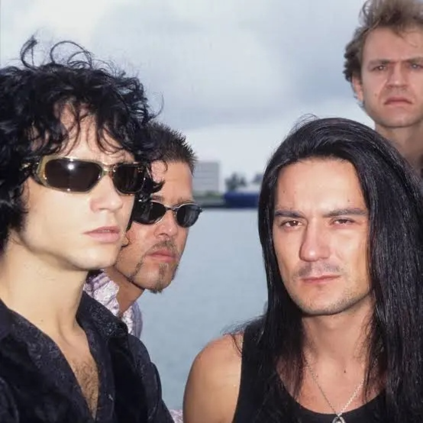 MANERAS DE VIVIR 2001