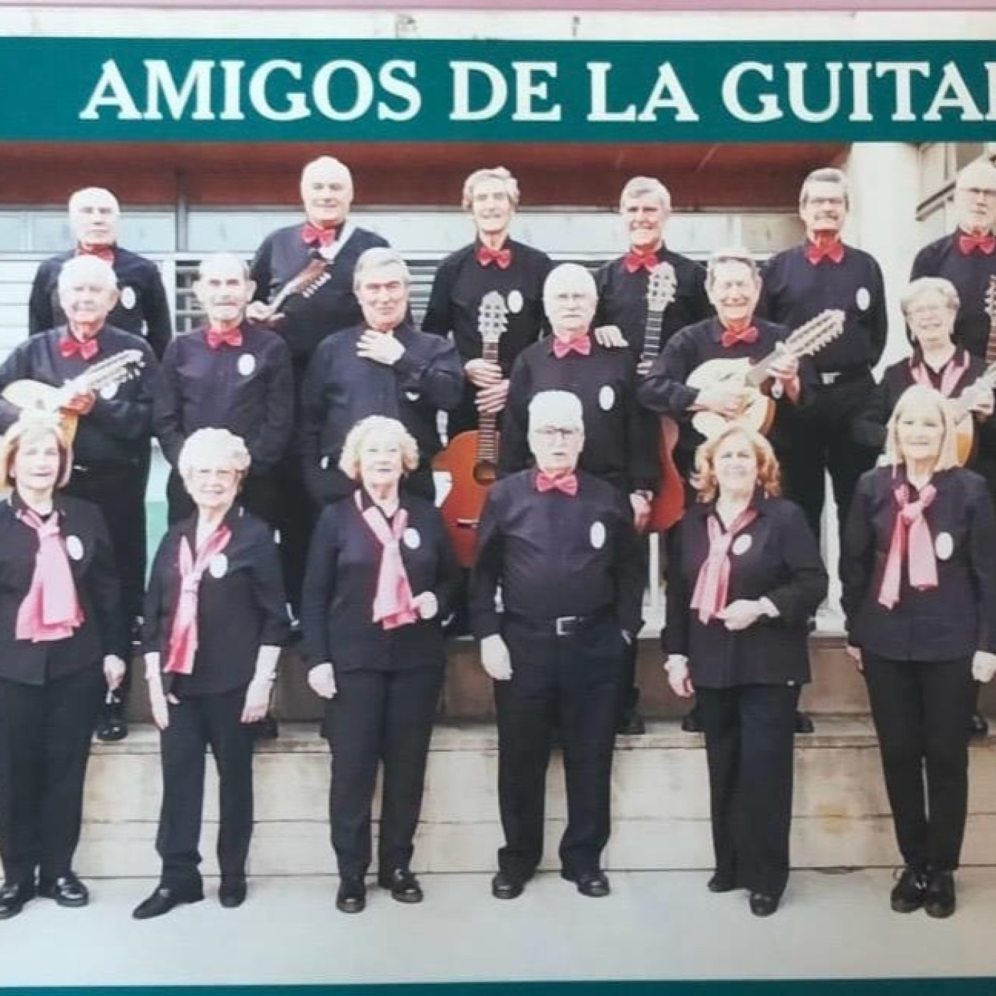 La Vida por Delante