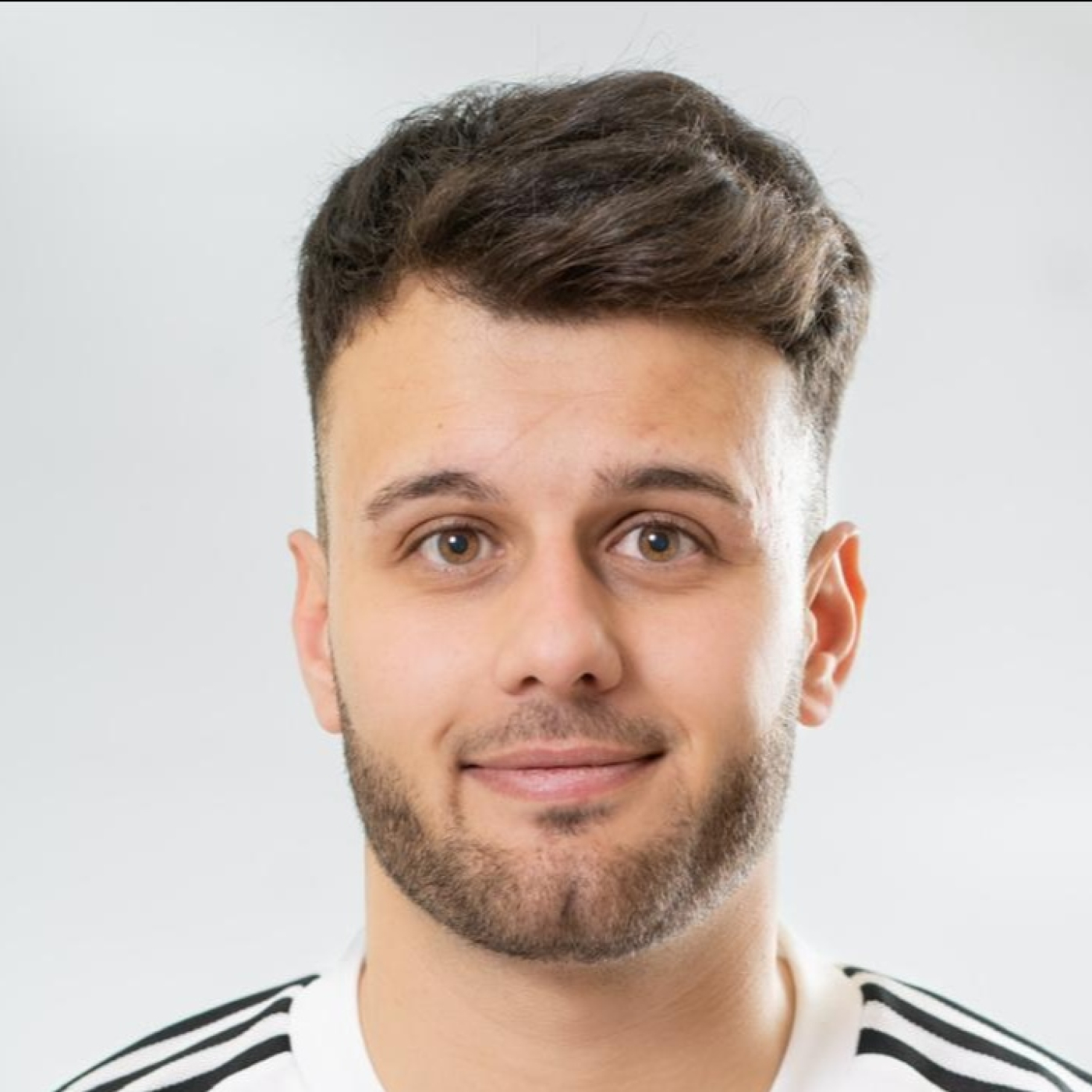 Entrevista a Adrián Novoa, entrenador del primer equipo del Rayo Brunete. episode artwork