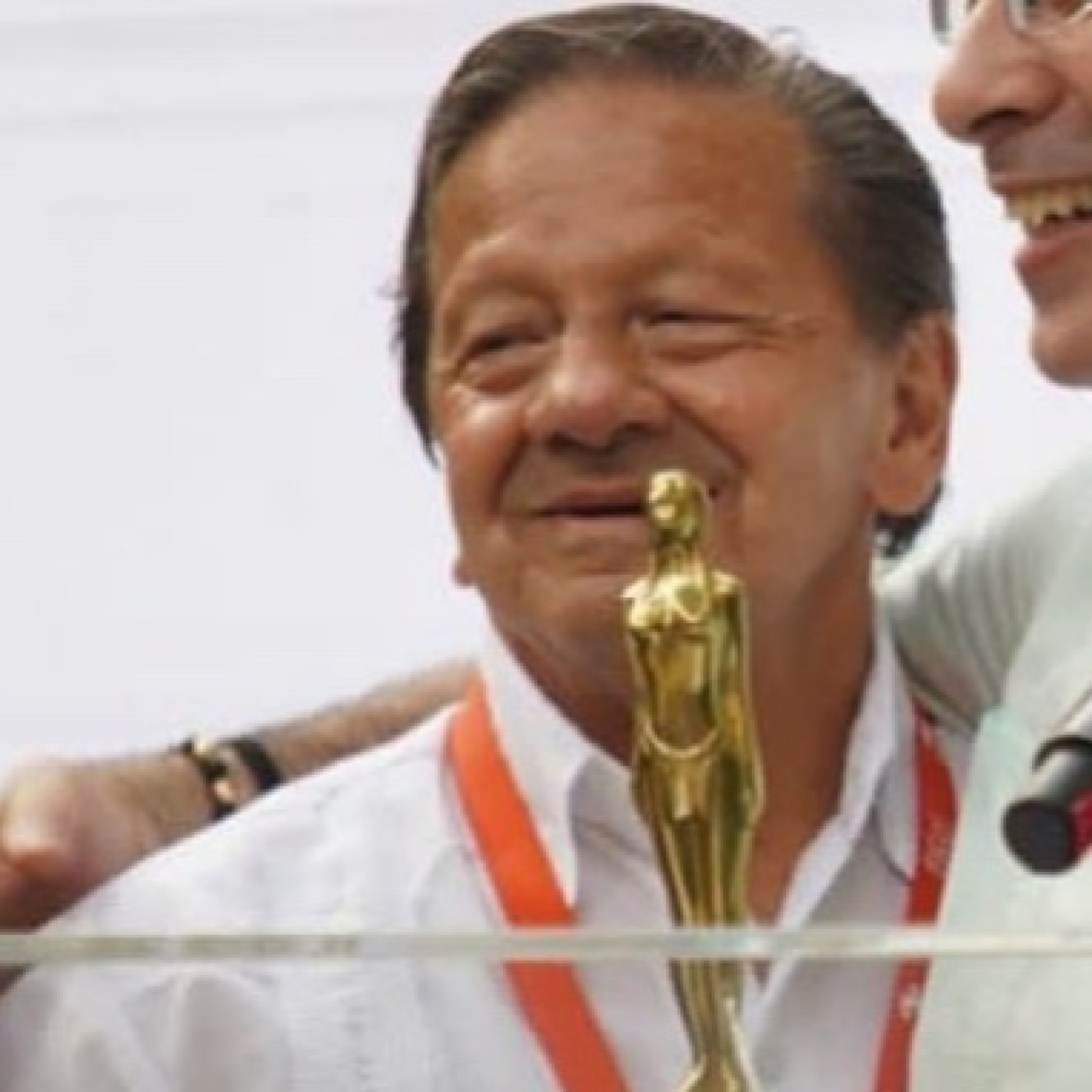 LA CLAQUETA RADIO