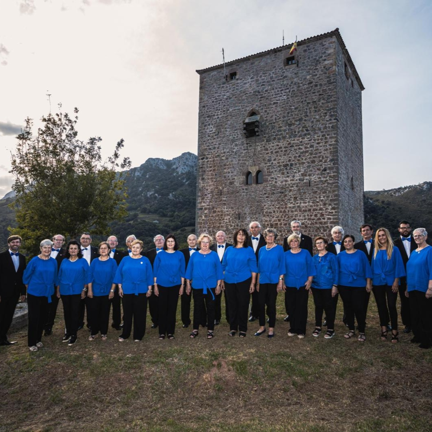 La Coral Torre de Obeso lleva el Valle del Nansa al escenario del XXII Festival del Folclore de los Pueblos de Santoña episode artwork