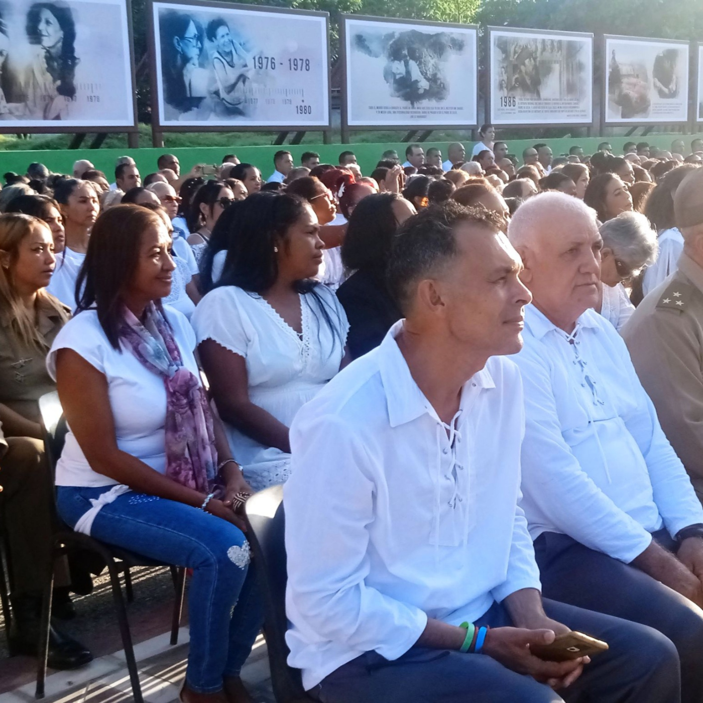 Rinden homenaje en Media Luna a la Flor más autóctona de la Revolución Cubana