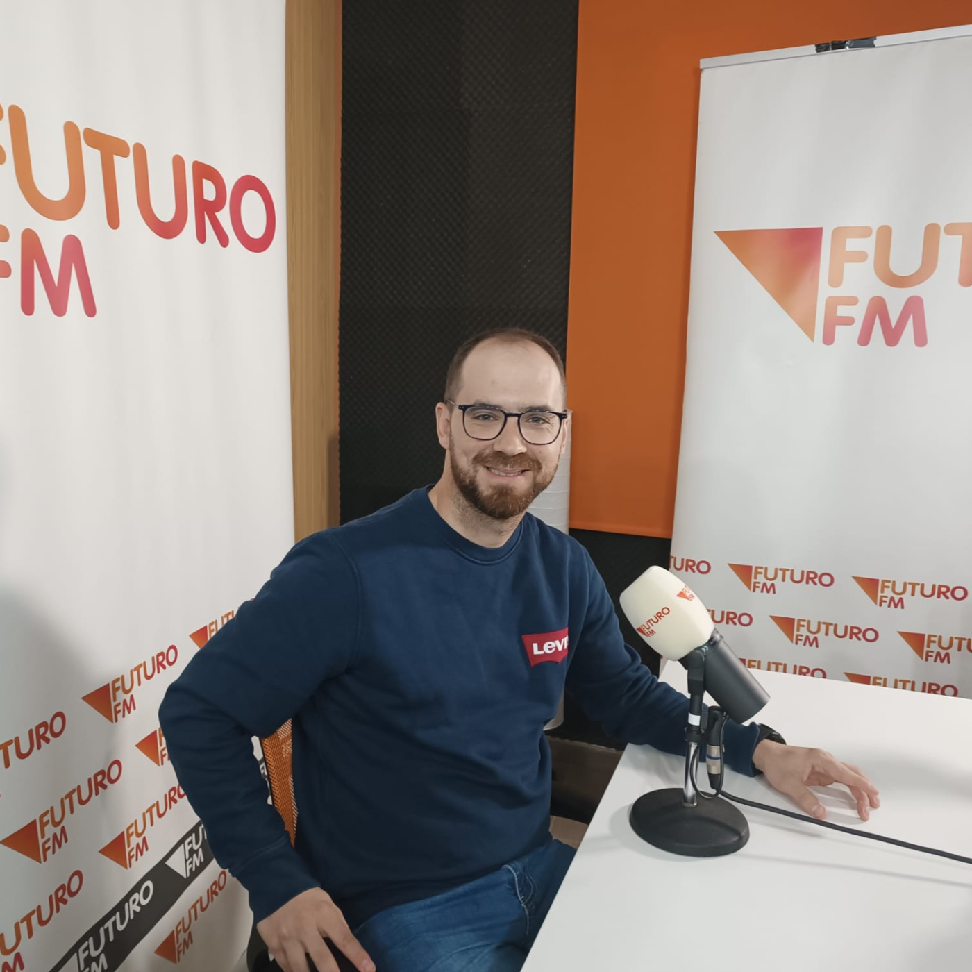Entrevista con Daniel Caballero. "12 Meses Tumores Maratones" episode artwork