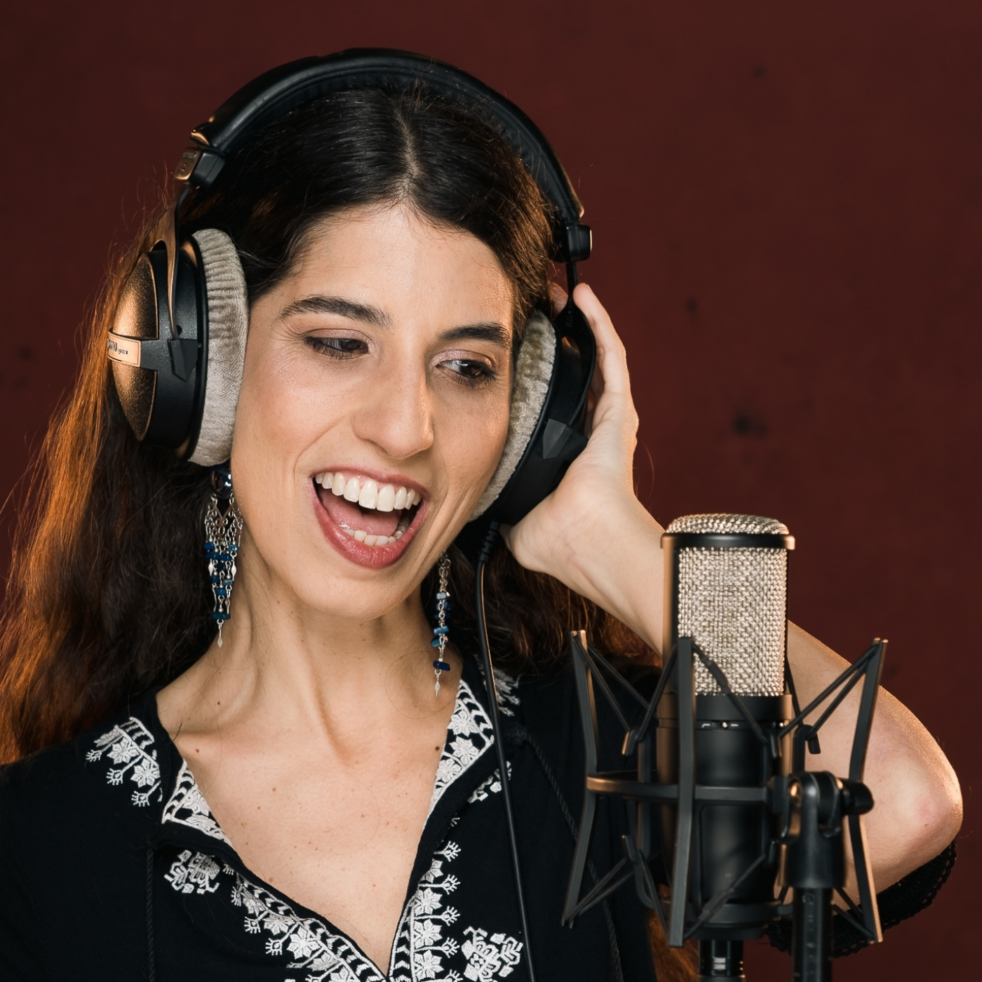 Mijal Guingiis @mijalguinguis compositora y cantante convocada a La Noche de la Música de @datacultura @Hora15ECO