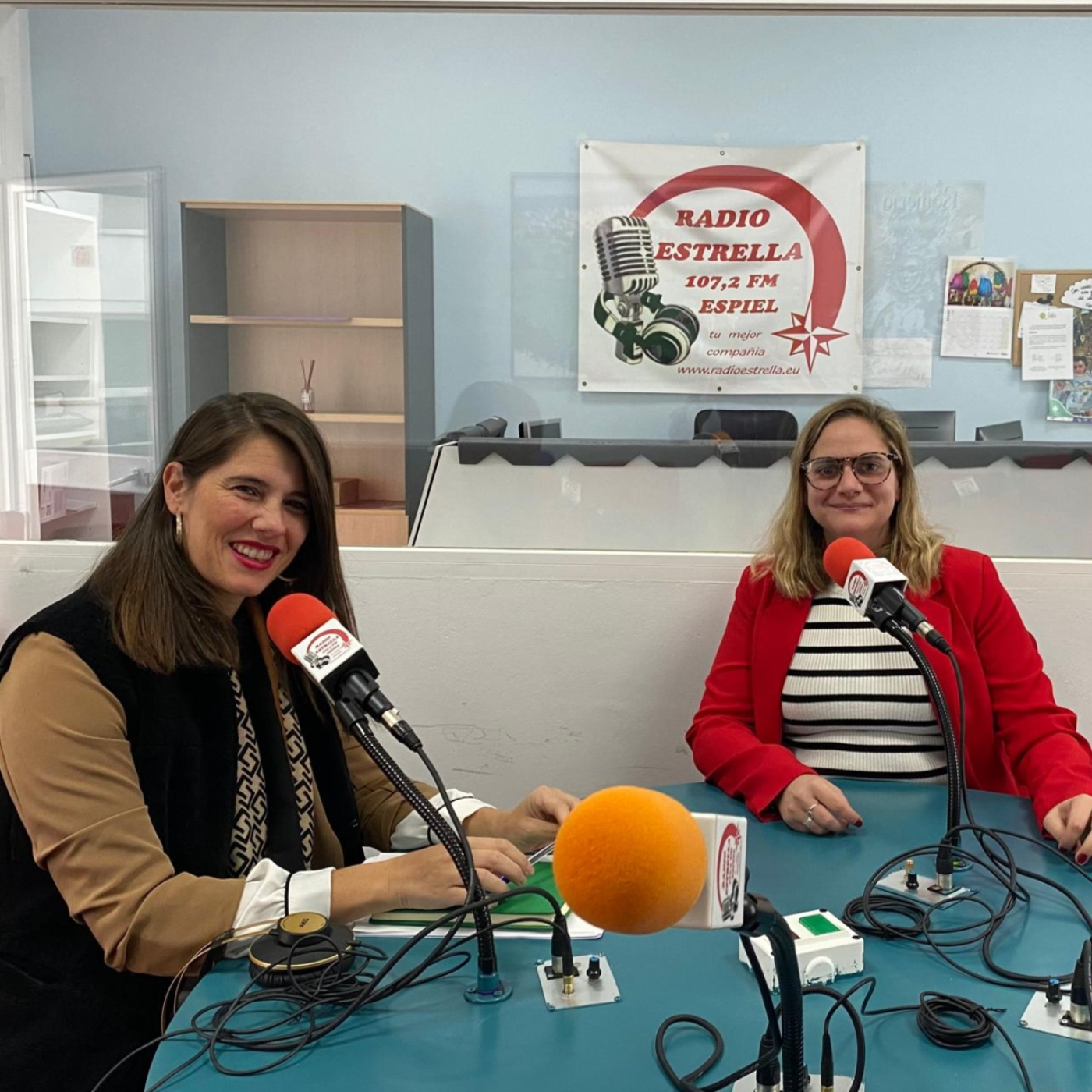 Radio Estrella 107.2 FM)