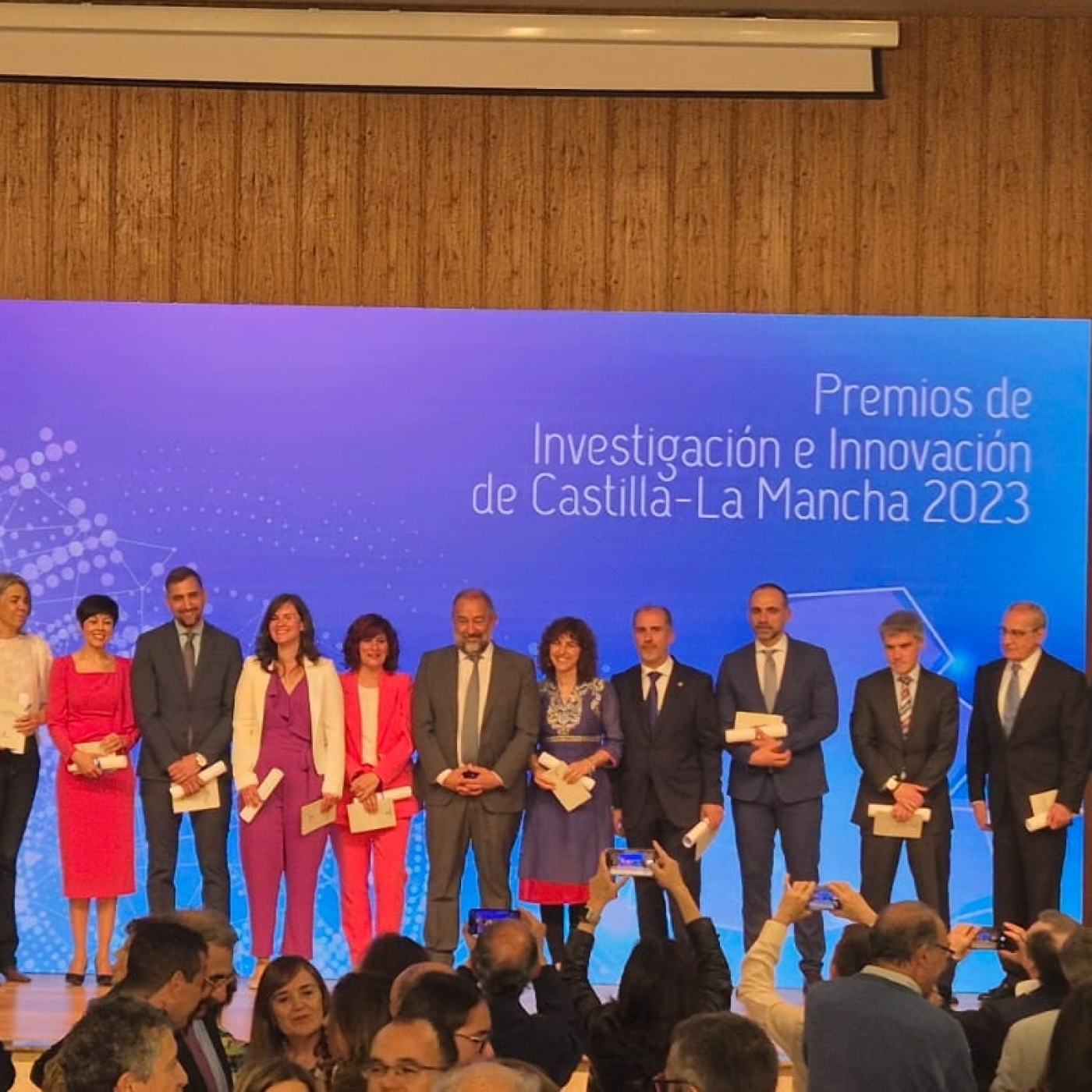 Investiga que no es poco