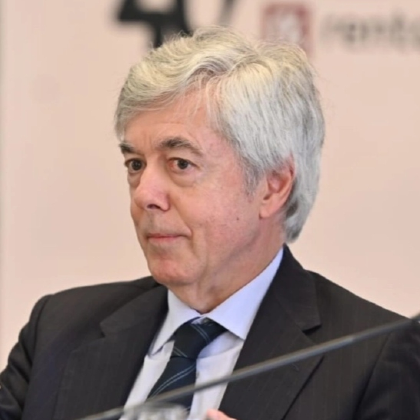 Juan Carlos Ureta repasa en COPE los 40 años de Renta 4 Banco y defiende la inversión financiera del ahorro episode artwork