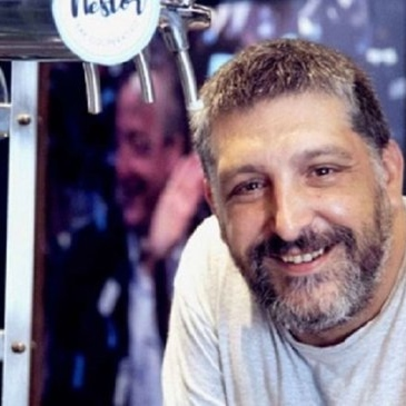#467 Entrevista a Leonardo Duva Quien Gestiona El Bar Un Cafe Con Peron. episode artwork
