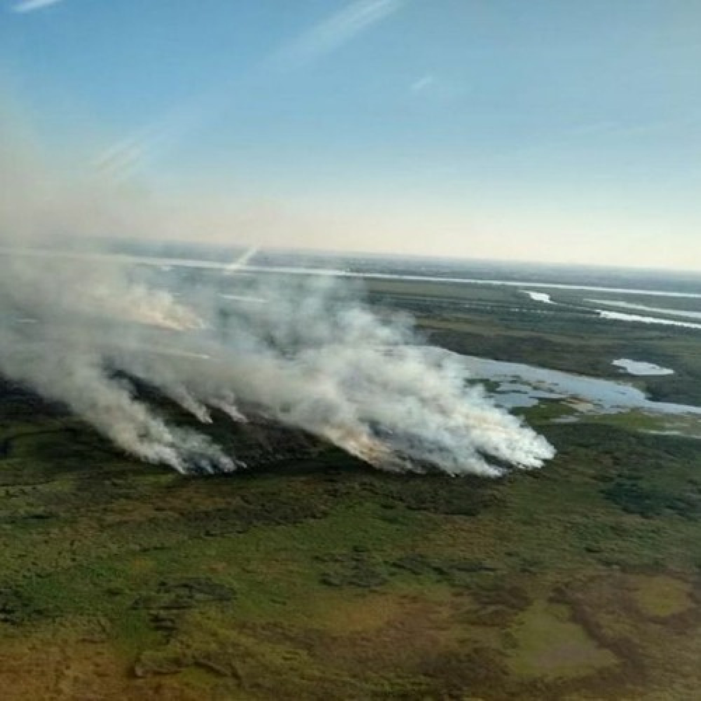 Los incendios en las islas del Paraná y la urgencia de una ley de humedales | Bruno Rodriguez episode artwork