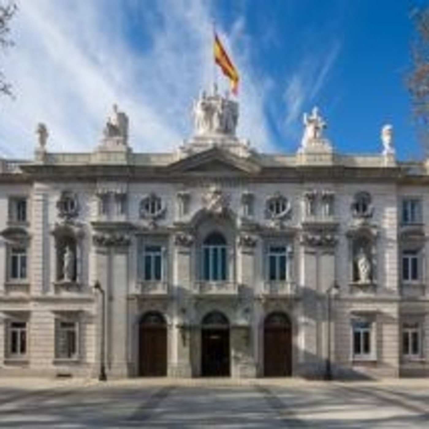 JUECES Y FISCALES