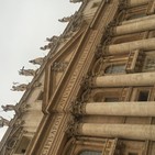 Las estructuras de la Iglesia.