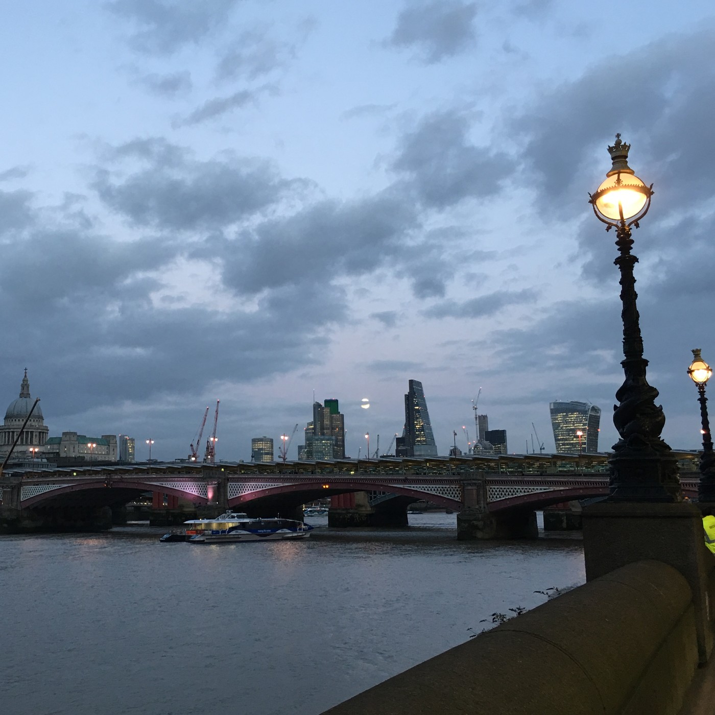 PODCAST DE OSCAR RAMIREZ